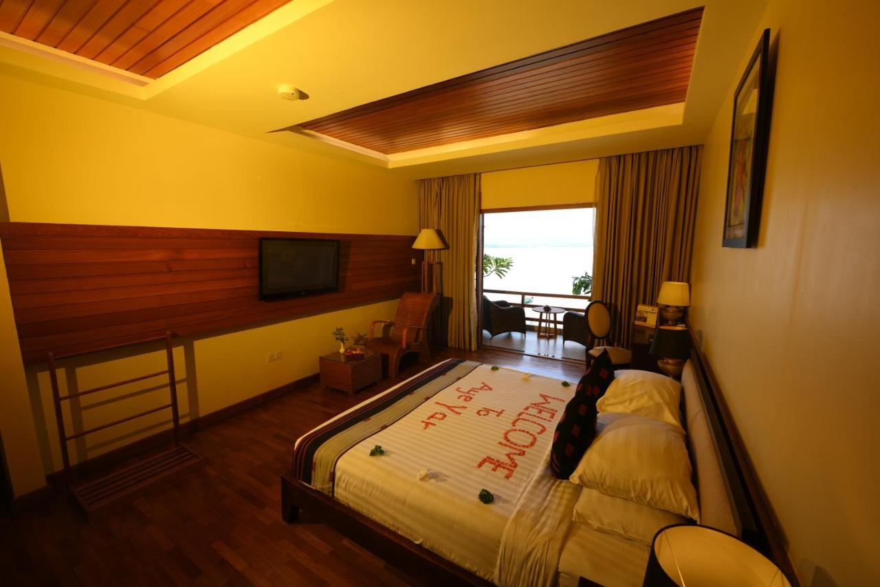 Aye Yar River View Resort Баган Екстериор снимка