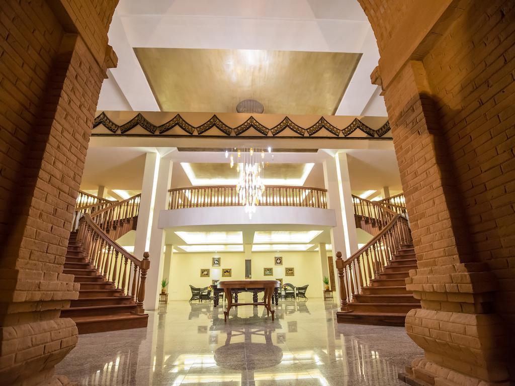 Aye Yar River View Resort Баган Екстериор снимка