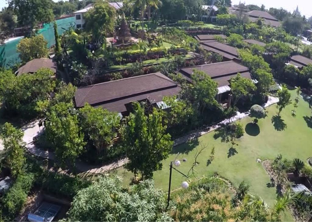 Aye Yar River View Resort Баган Екстериор снимка