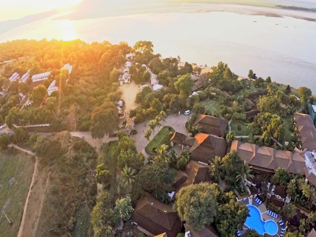 Aye Yar River View Resort Баган Екстериор снимка