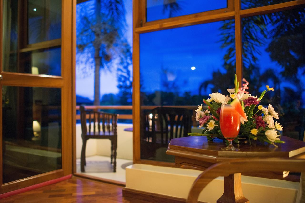 Aye Yar River View Resort Баган Екстериор снимка