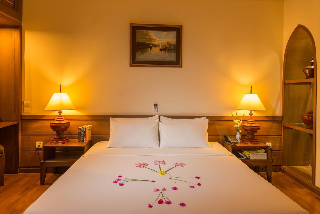 Aye Yar River View Resort Баган Екстериор снимка